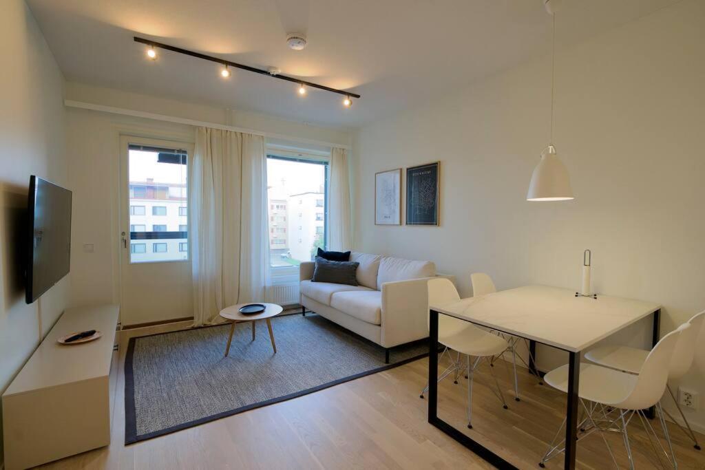 Enchanting One Bedroom Apartment 罗瓦涅米 外观 照片